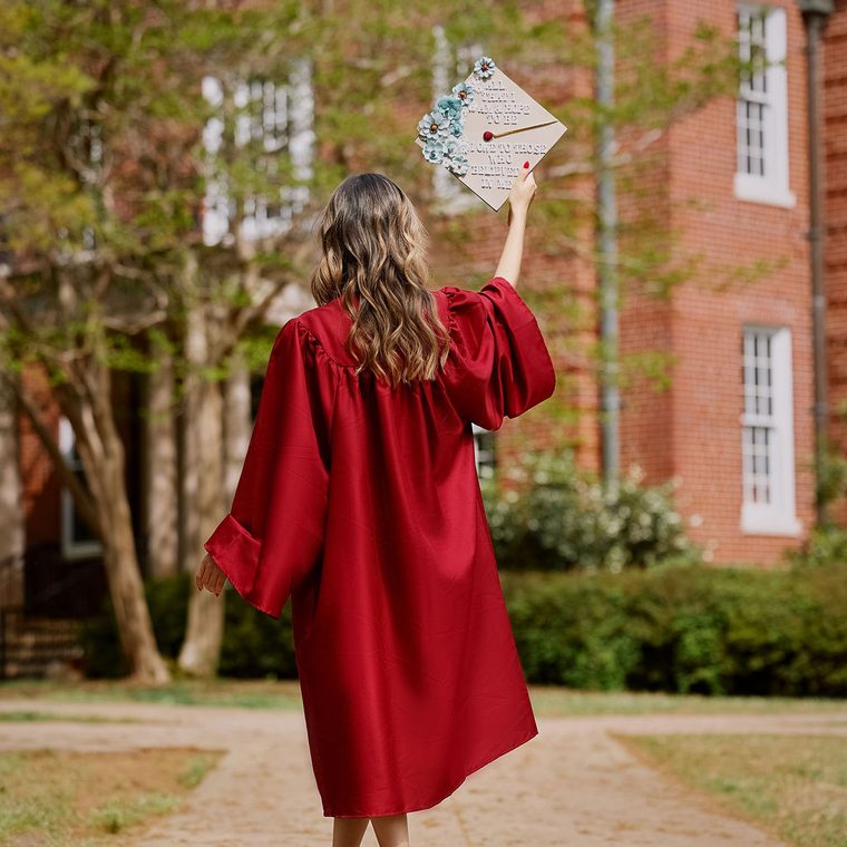 Outdoor Graduation session by Veronica Touma