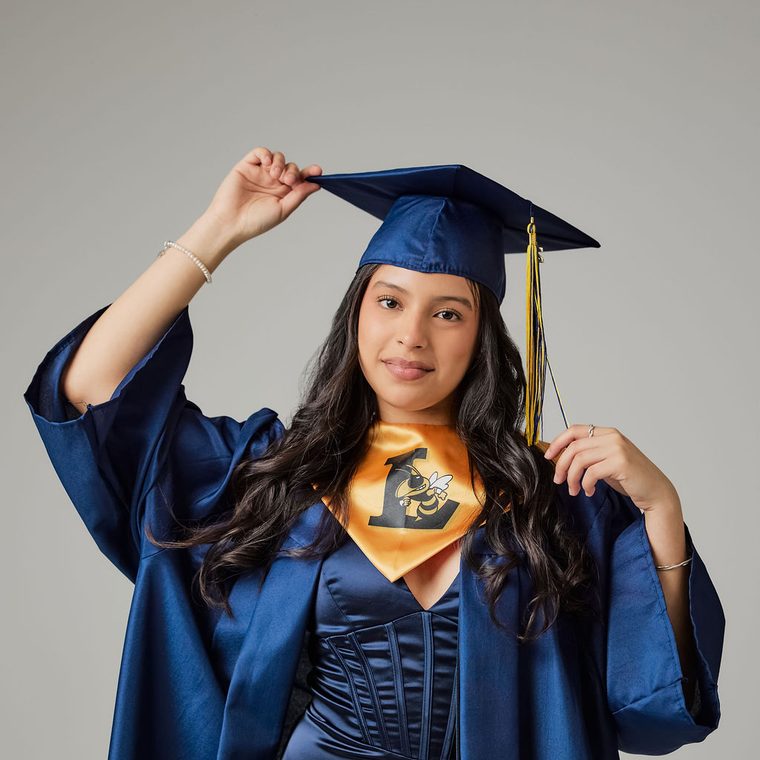 Graduation in Studio session by Veronica Touma