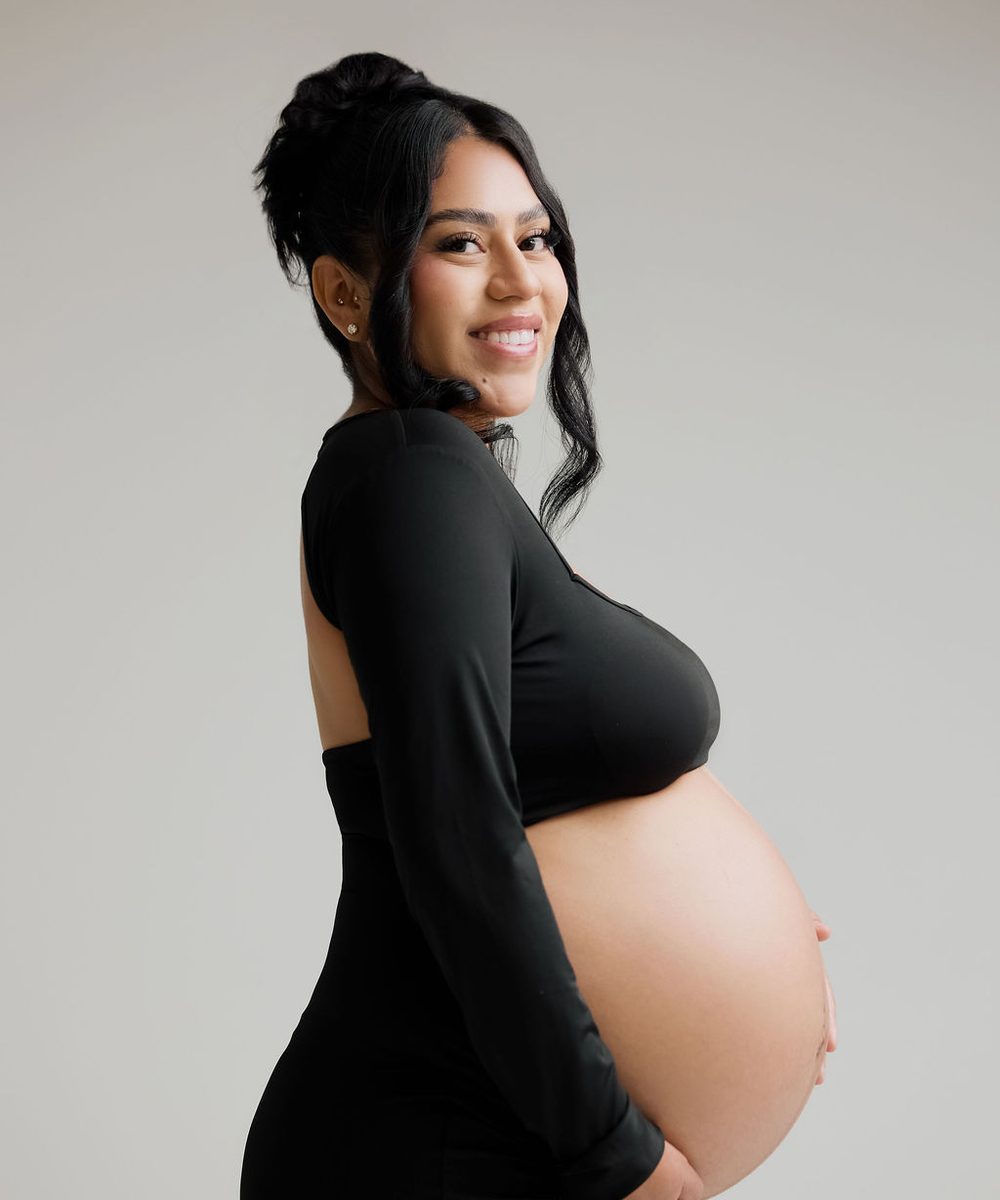 The Maternity Mini - Maternity in Studio by Veronica Touma